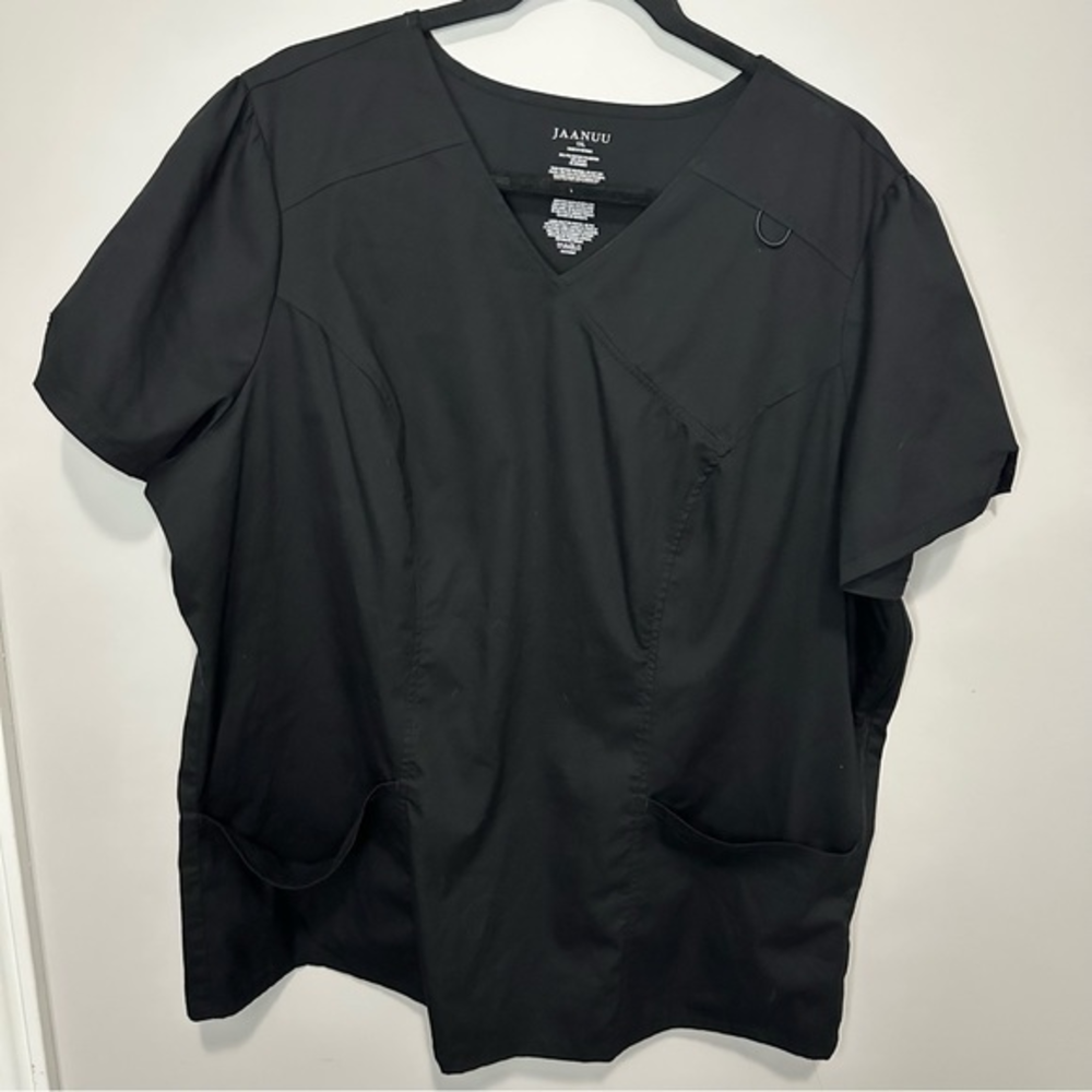 Women’s Jaanuu Size 1x Black Short‎ Sleeve Scrub Top With Pockets